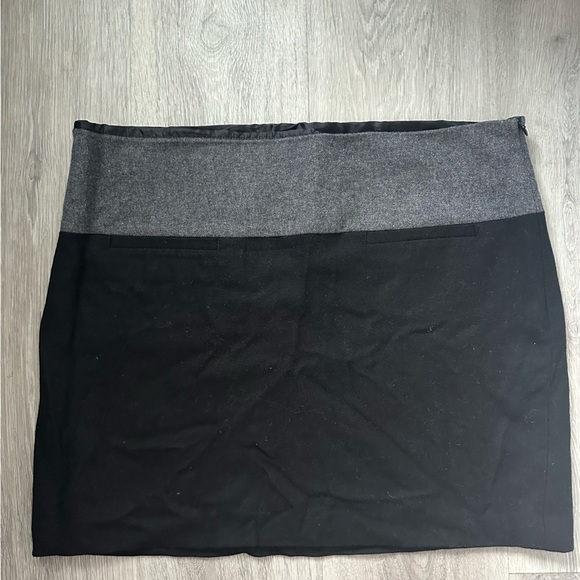 GAP Black and Gray Pencil Mini Skirt Wool Size 10 - Picture 1 of 2